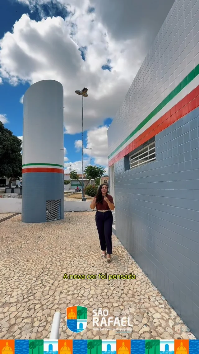 A Prefeitura de São Rafael iniciou a revitalização de prédios públicos da cidade. A principal novidade é a escolha de uma cor neutra 🎨 — sóbria, institucional e sem vínculos ou símbolos.

A nova padronização valoriza os espaços públicos, trazendo mais organização e identidade visual. O trabalho está em andamento e, em breve, mais prédios também terão essa nova aparência. ✅